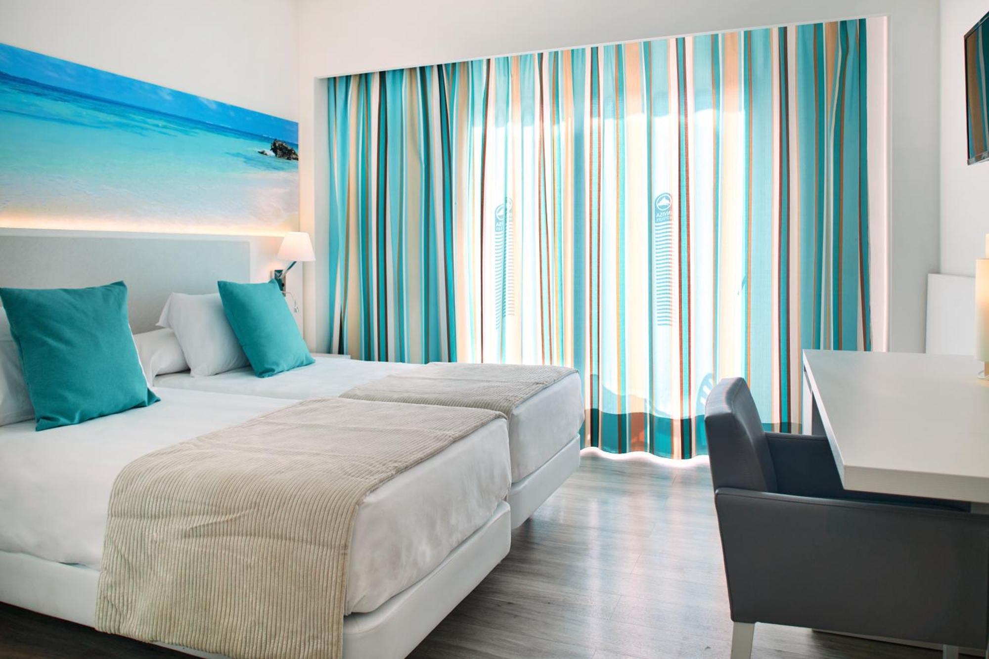 Invisa Hotel Es Pla - Adults Only Sant Antoni de Portmany Esterno foto