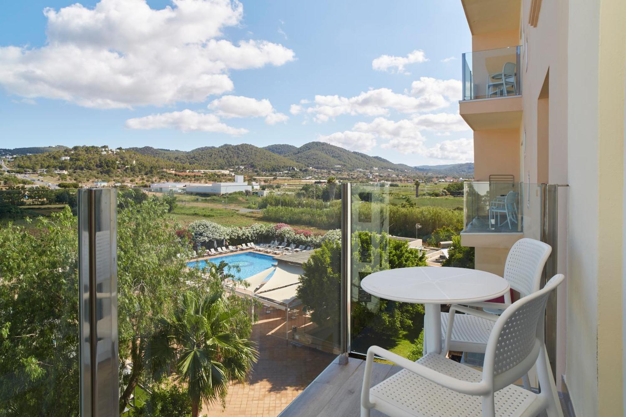Invisa Hotel Es Pla - Adults Only Sant Antoni de Portmany Esterno foto