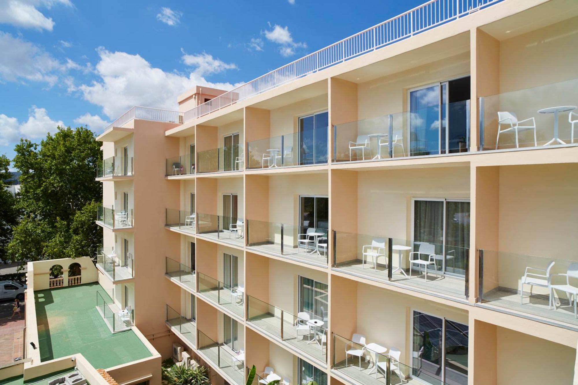Invisa Hotel Es Pla - Adults Only Sant Antoni de Portmany Esterno foto