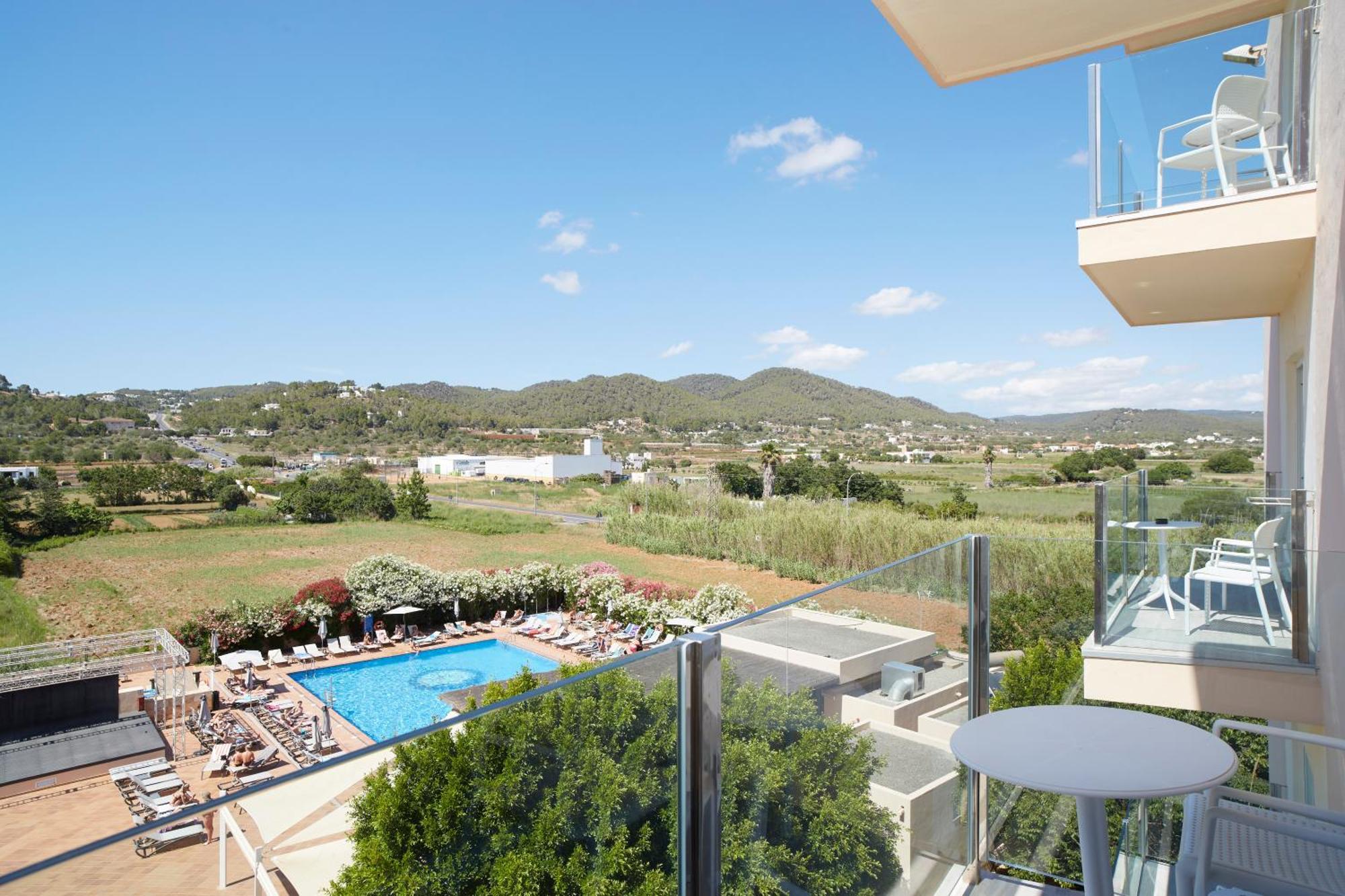 Invisa Hotel Es Pla - Adults Only Sant Antoni de Portmany Esterno foto